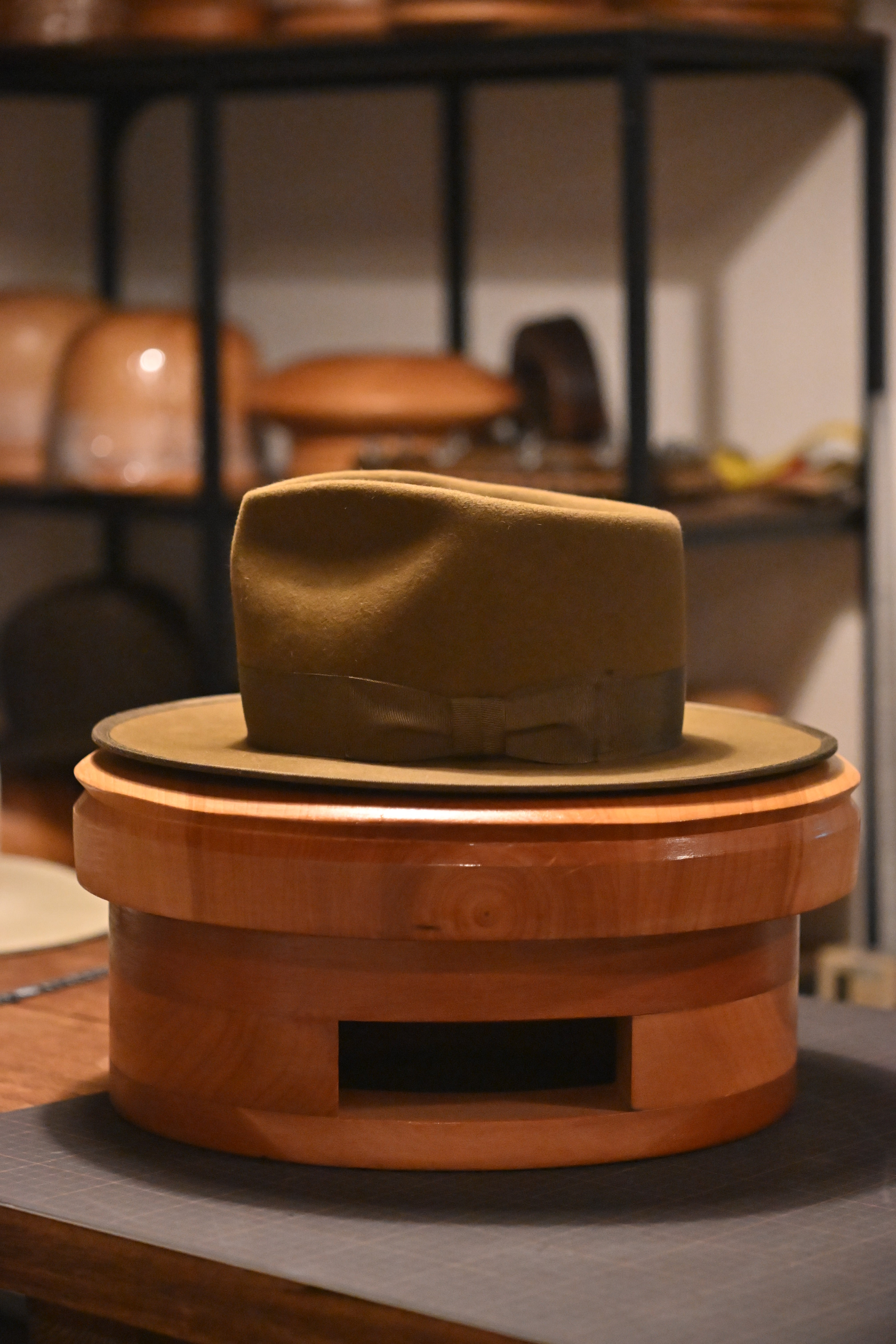 CROWTED HATTERS　ORDER HAT　ベージュ 未使用に近い CROWTED HATTERS ORDER HAT ベージュ 未使用に近い CROWTED