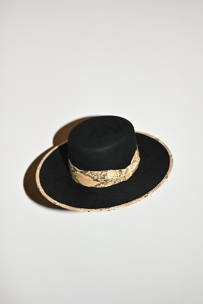 -Cantle- Western Weight Rabbit