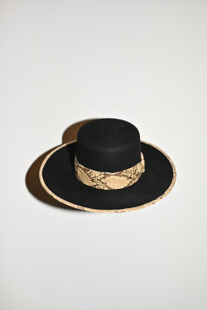-Cantle- Western Weight Rabbit