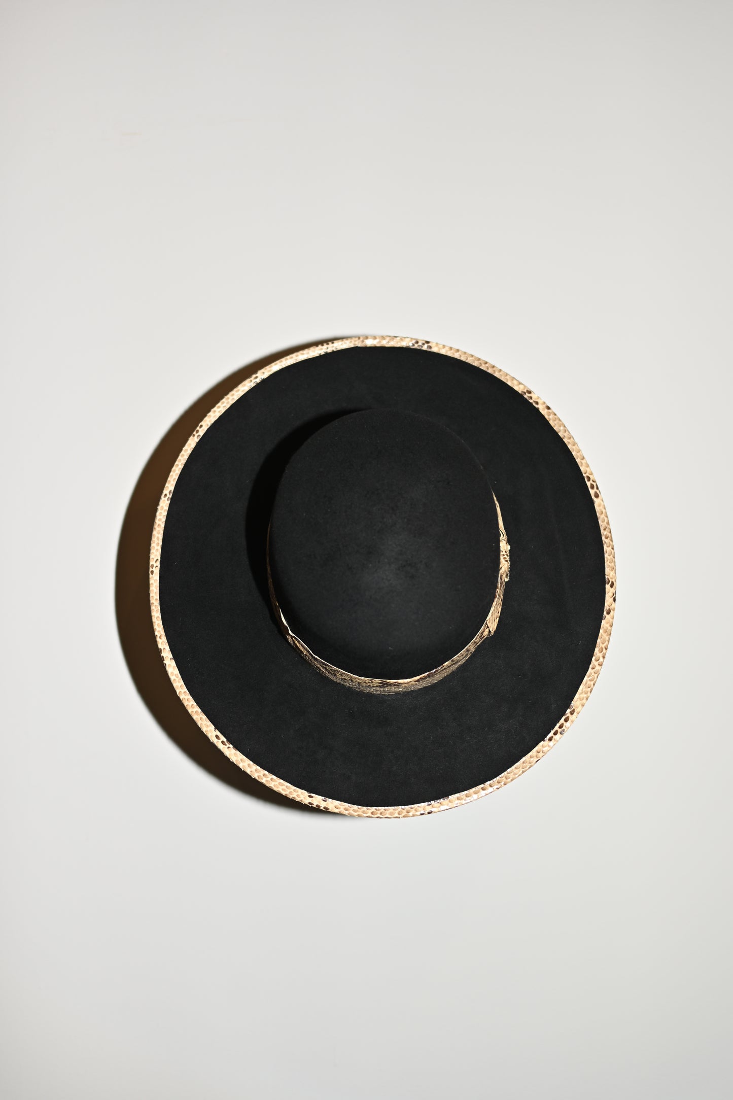 -Cantle- Western Weight Rabbit