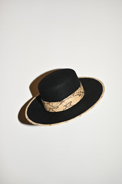 -Cantle- Western Weight Rabbit