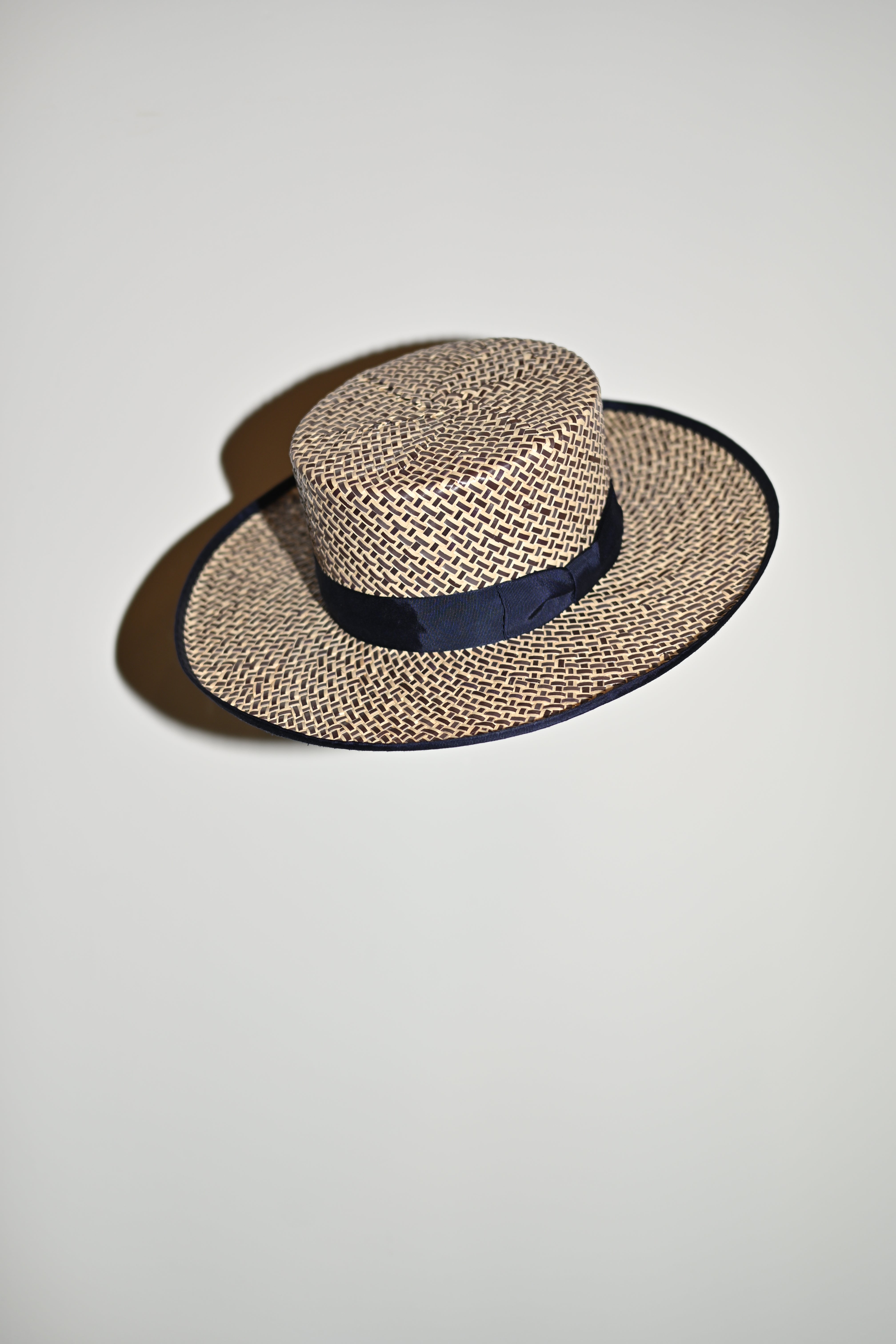 CROWTED HATTERS