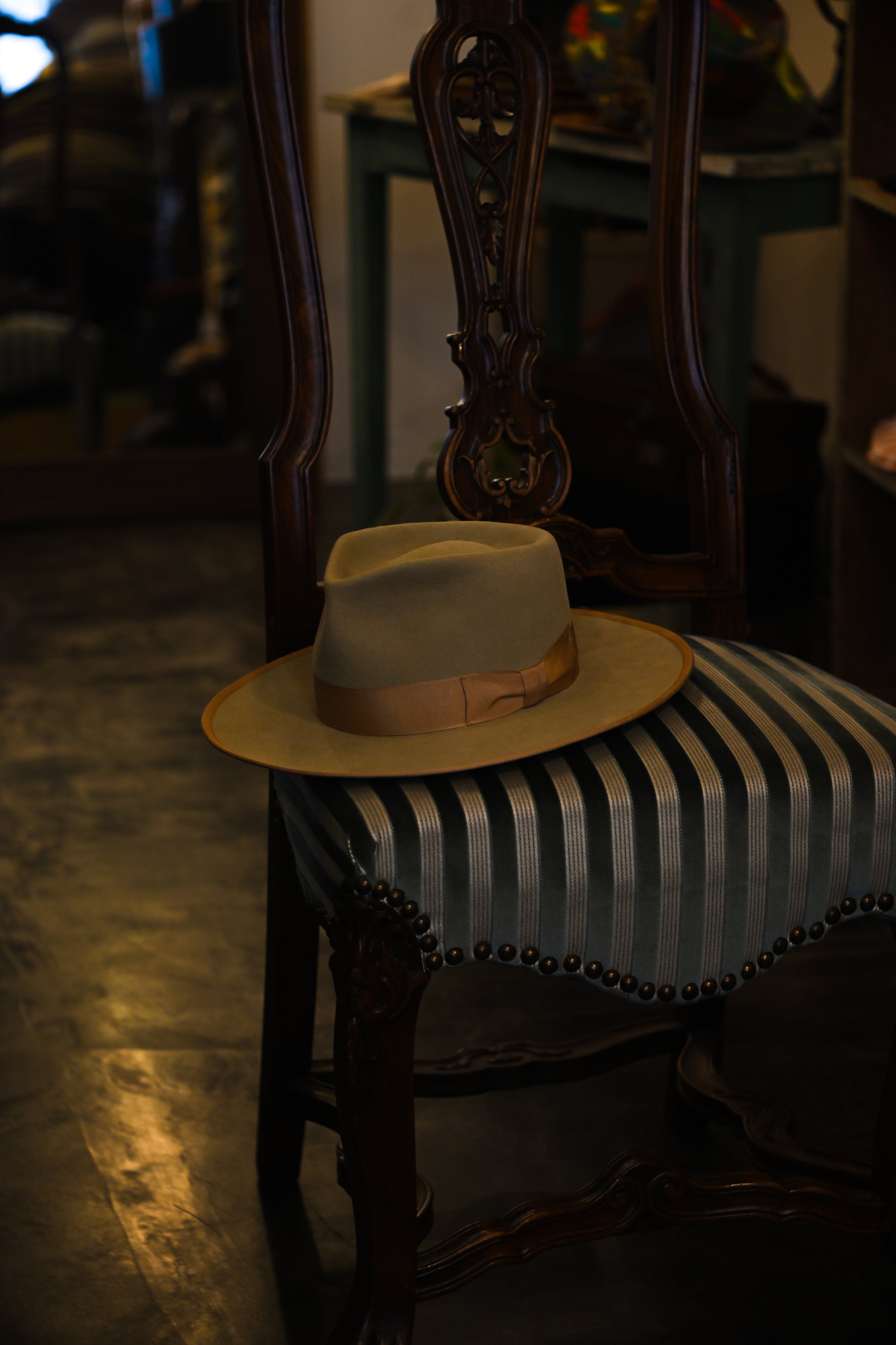 CROWTED HATTERS
