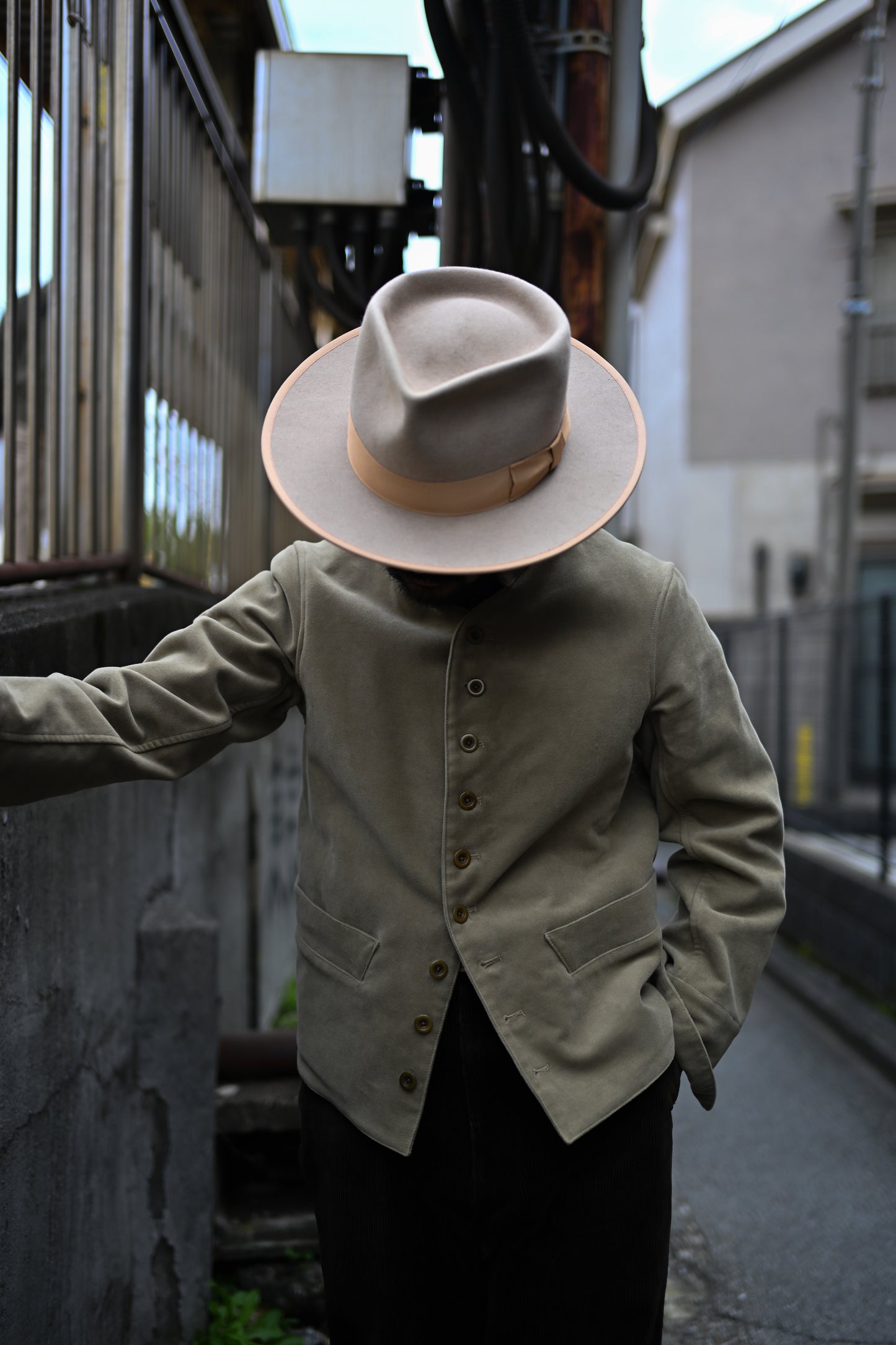 -Caster- Western Weight Beaver